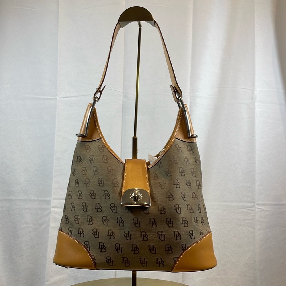 Dooney & Bourke Crescent shoulder bag